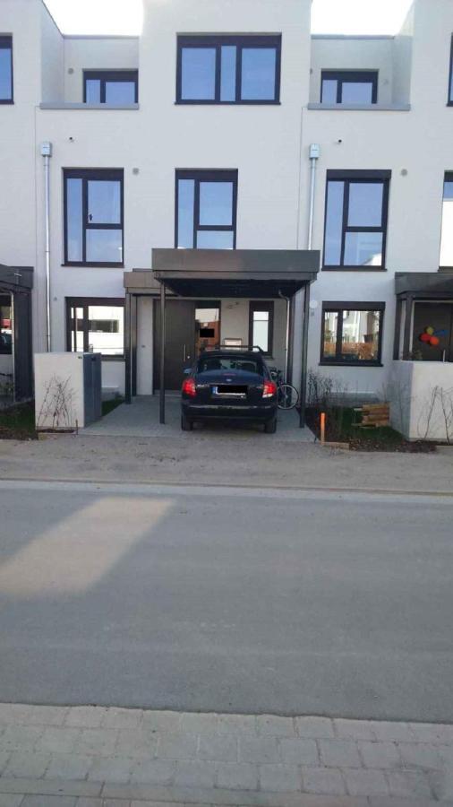 Privatzimmer Mit Balkon-Richtung Messe Hannover Exteriör bild